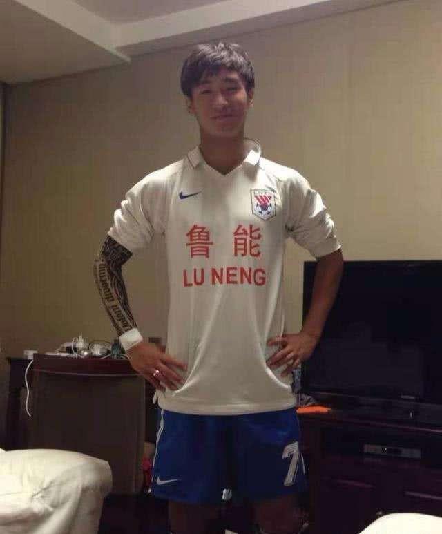 韦世豪老婆吴雅家世,韦世豪和老婆秀恩爱