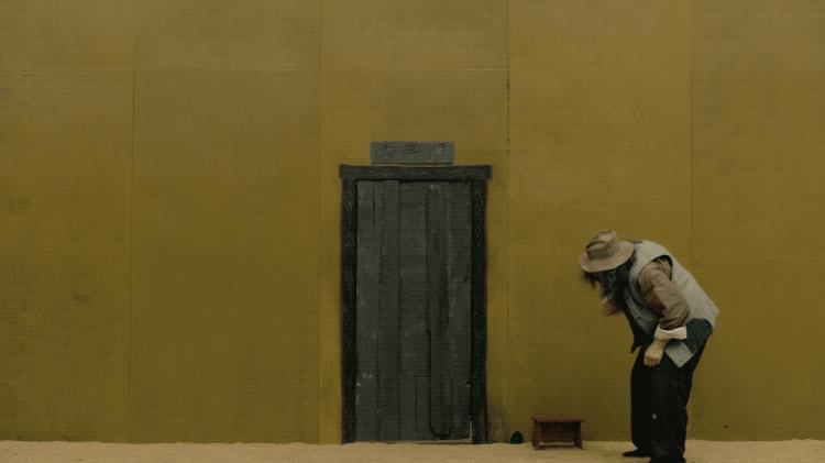 自称“野路子”出身，他却拍出口碑异常火爆的神片