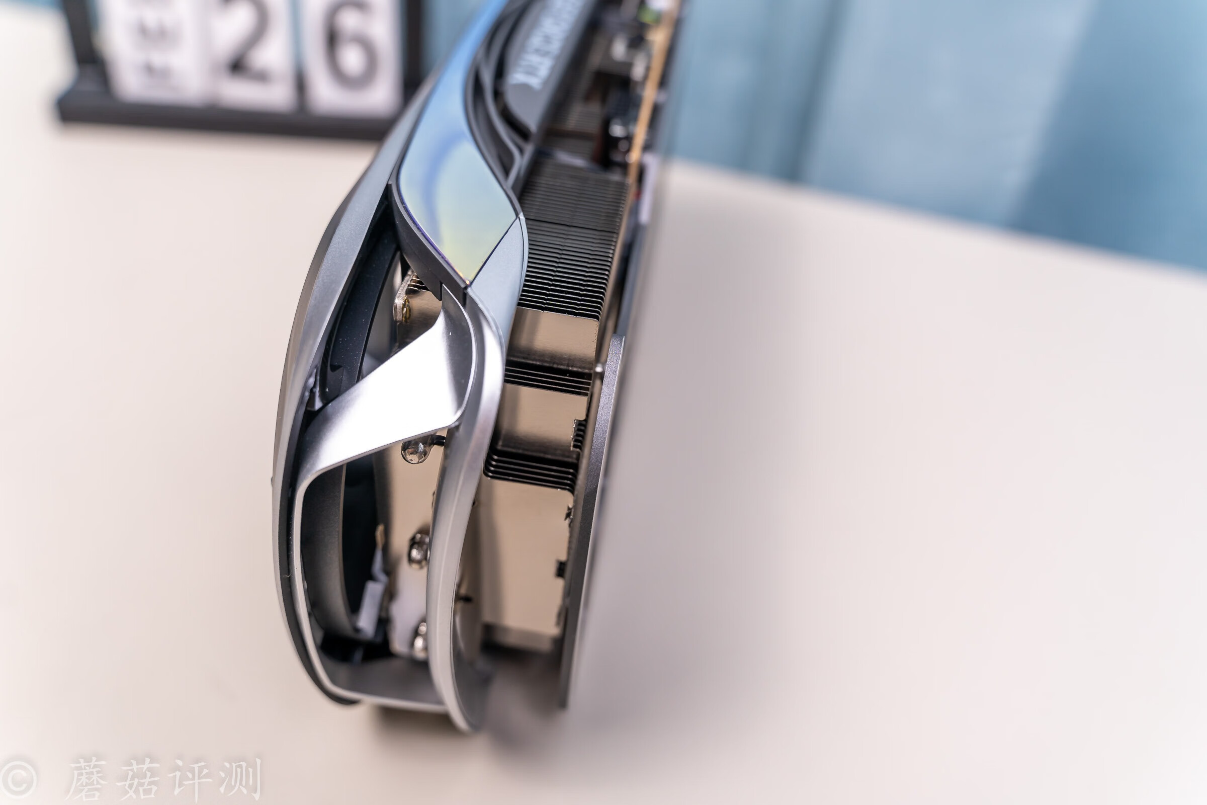 外观精致，散热优秀，适合干活，索泰RTX4090AMP显卡评测