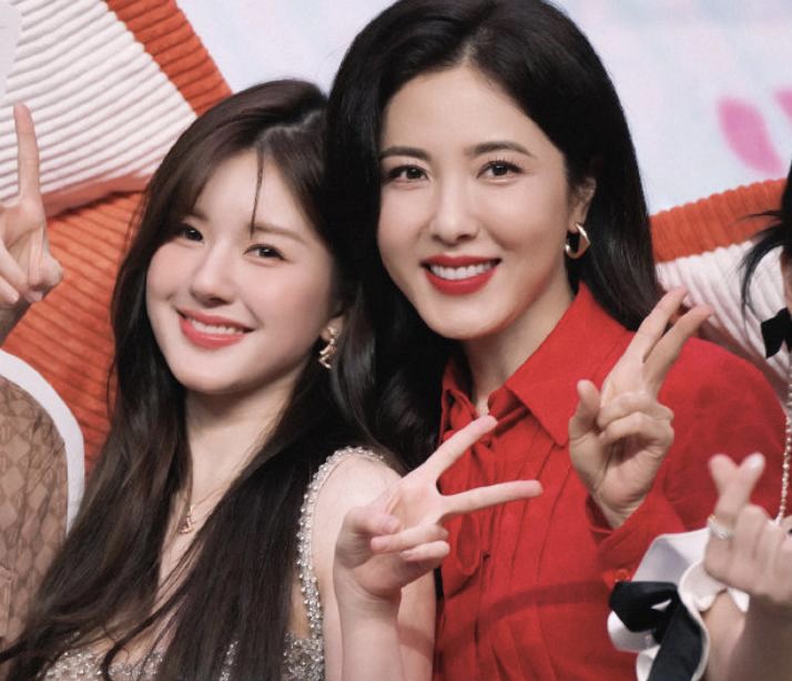 曾黎节目谈赵露思,曾黎和赵露思跳舞谁穿黑色衣服