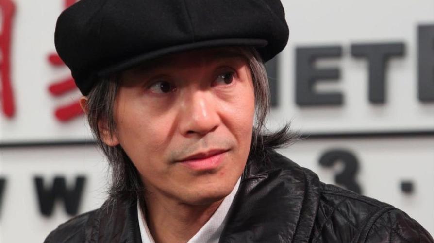 辜负几任女友，“渣男”周星驰最爱的只一人，电影里总有她的影子