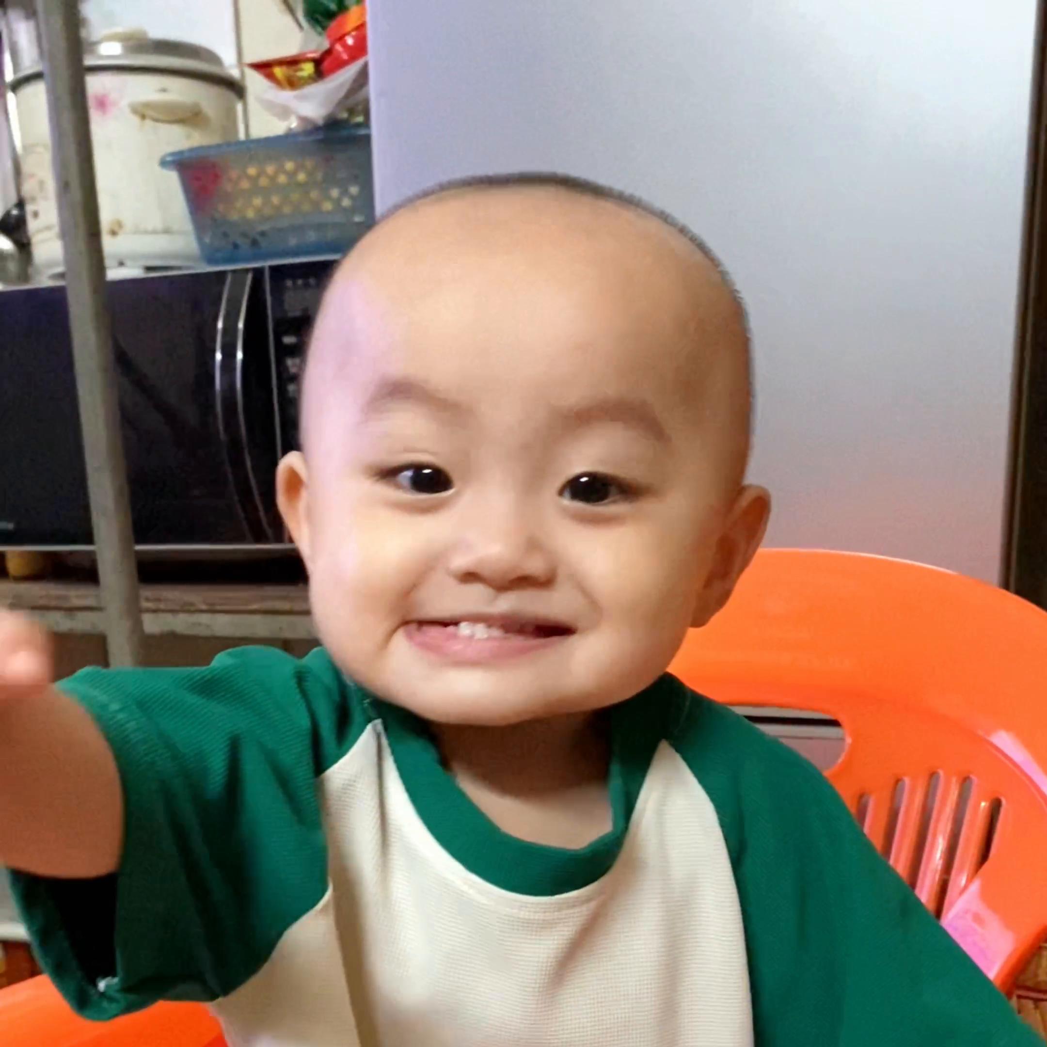 两点一线按时上班努力挣钱,日复一日两点一线