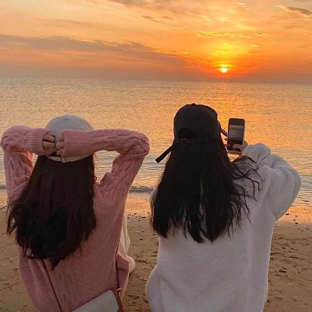 闺蜜头像一左一右真人可爱姐妹,情侣头像和闺蜜头像连在一起的