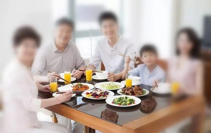 餐桌上的礼仪之就餐礼仪,餐桌上的这些新礼仪你该知道