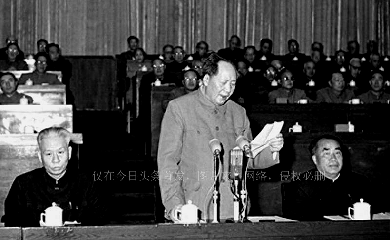 1959年选任国家主席,中央本考虑*德朱**,是谁提议*少奇刘**更为合适?