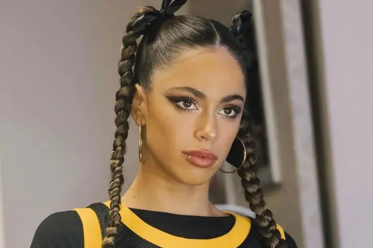 明目张胆抄袭的女歌手,arianagrande被曝抄袭剽窃