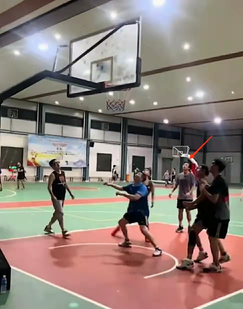 孙俪大方的曝光一对儿女的正面照,12岁的孙俪近况