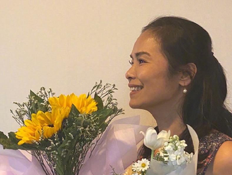 58岁韦唯疑要全面复出！近照大变瘦出“排骨胸”，自曝身体状态差