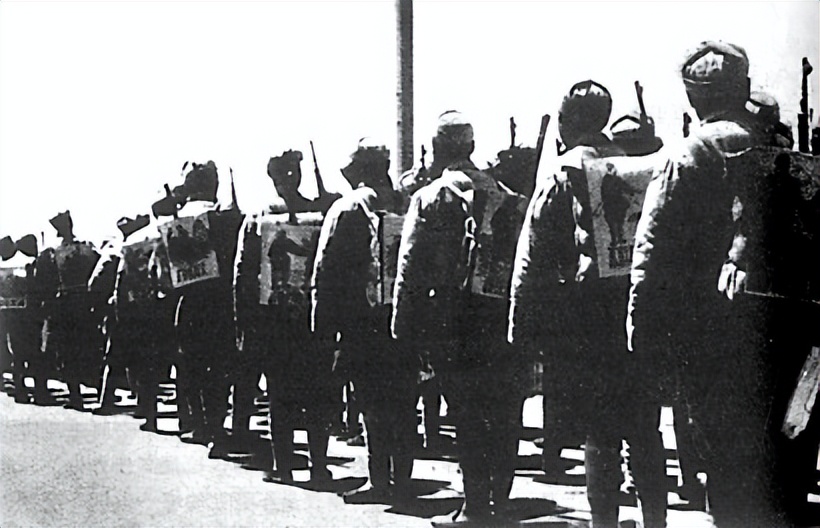 上海解放后，陈毅是如何整治黑道和*院妓**的？连蒋介石都夸他太厉害