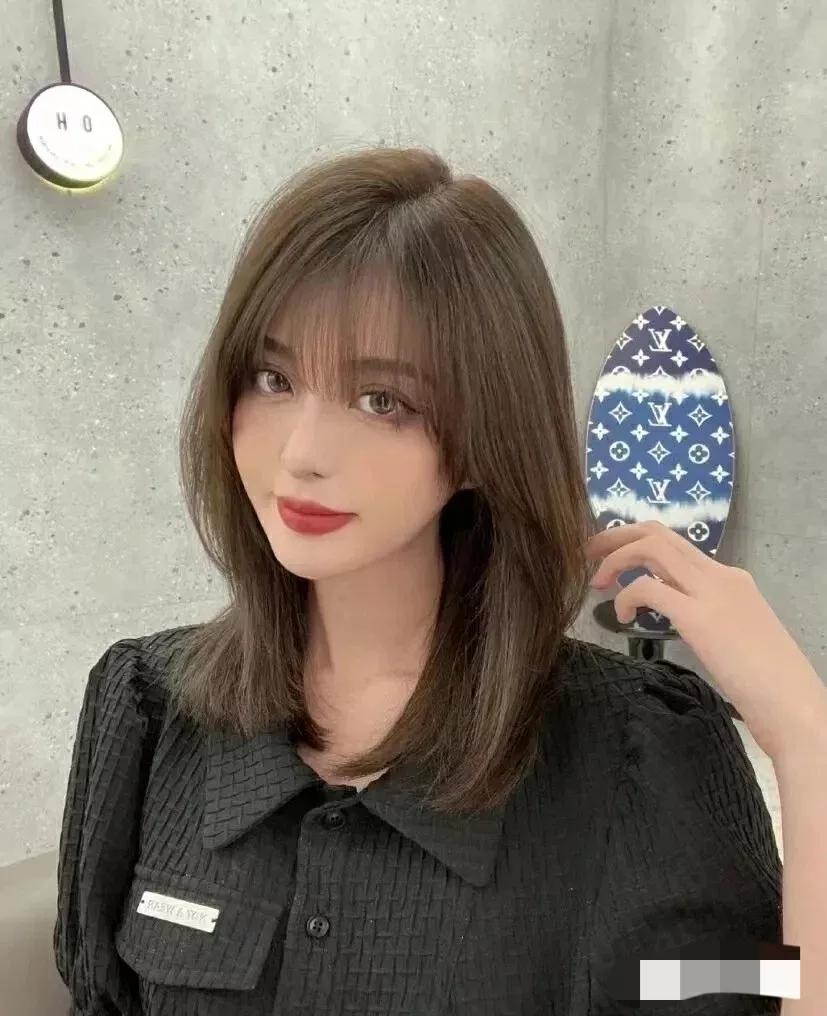 中长发高层次烫发中年人,高层次中长发发型烫发教程