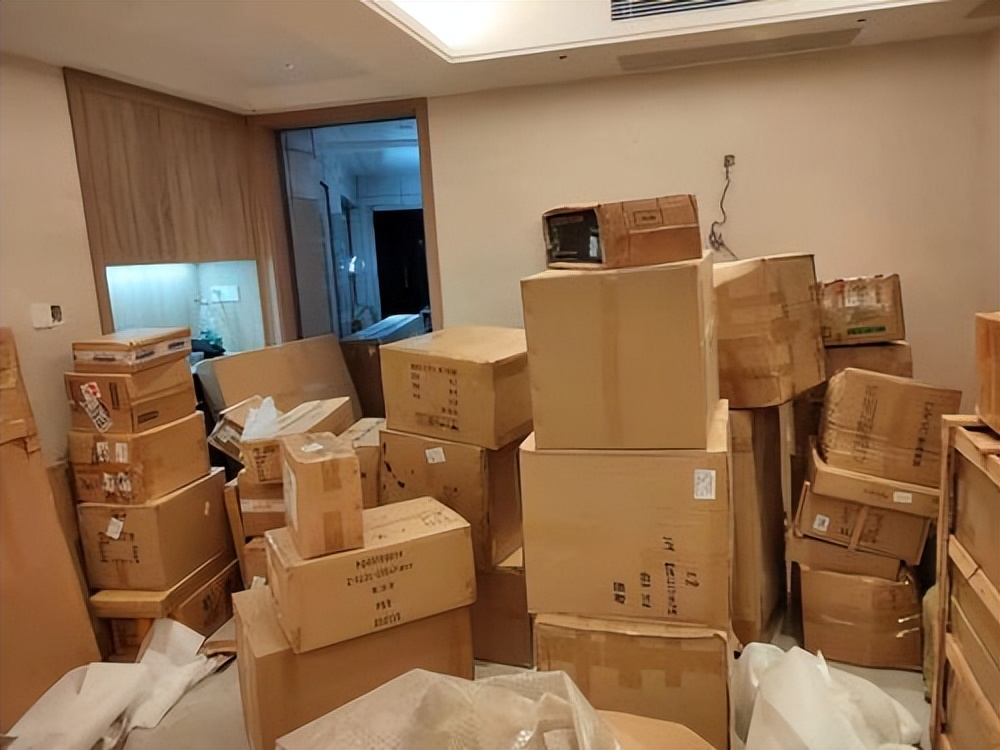 断舍离女孩火上央视抖音号,断舍离的女生抖音