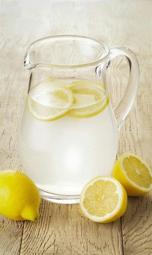 每晚喝一杯柠檬水有效吗,每天喝一杯柠檬水会变漂亮吗