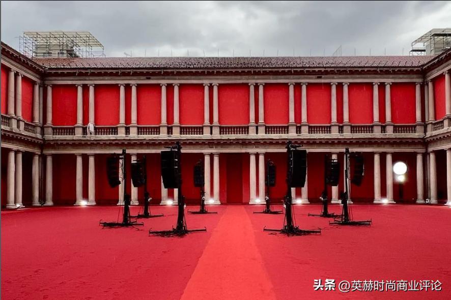 ferragamo鍜宻alvatore,salvatoreferragamo鏂版