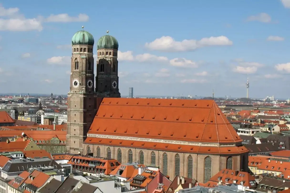 慕尼黑青岛啤酒节,拜仁慕尼黑主场安联球场