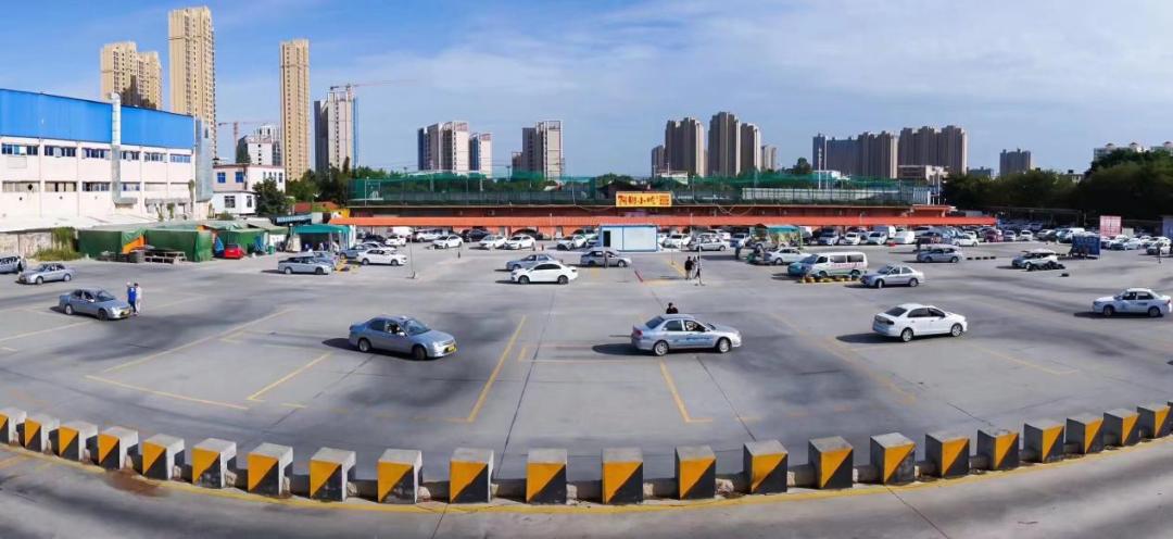 厦门驭天下驾校总经理余发现：让员工幸福，学员才能信服