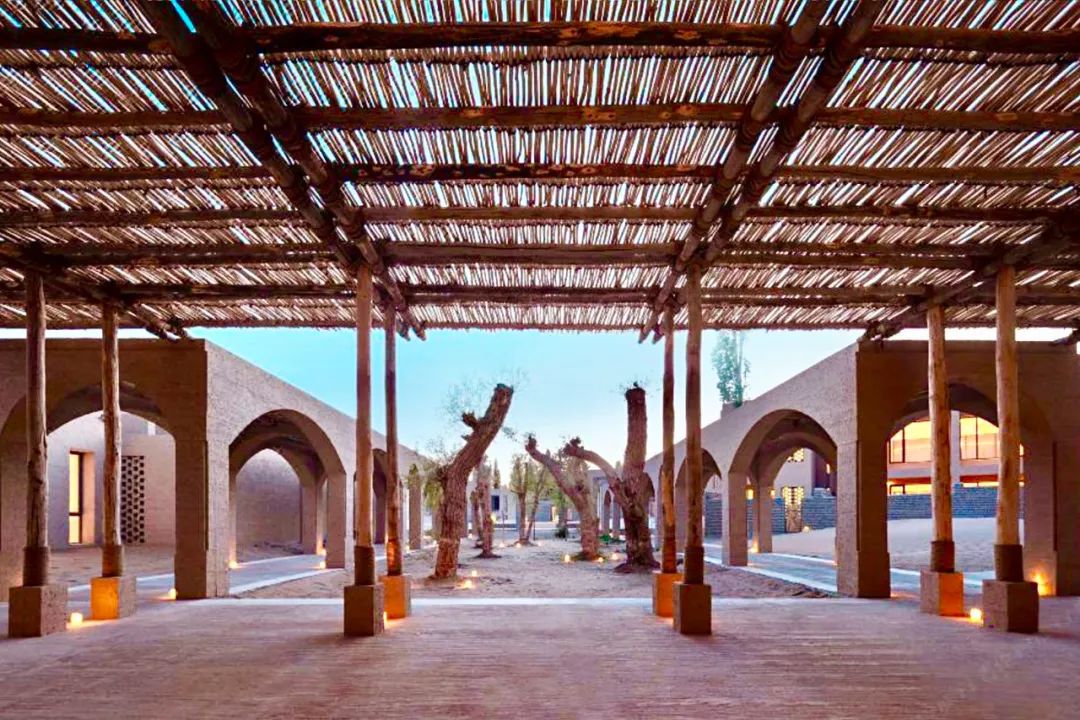 沙漠里的奢华天花板，比摩洛哥更耀眼