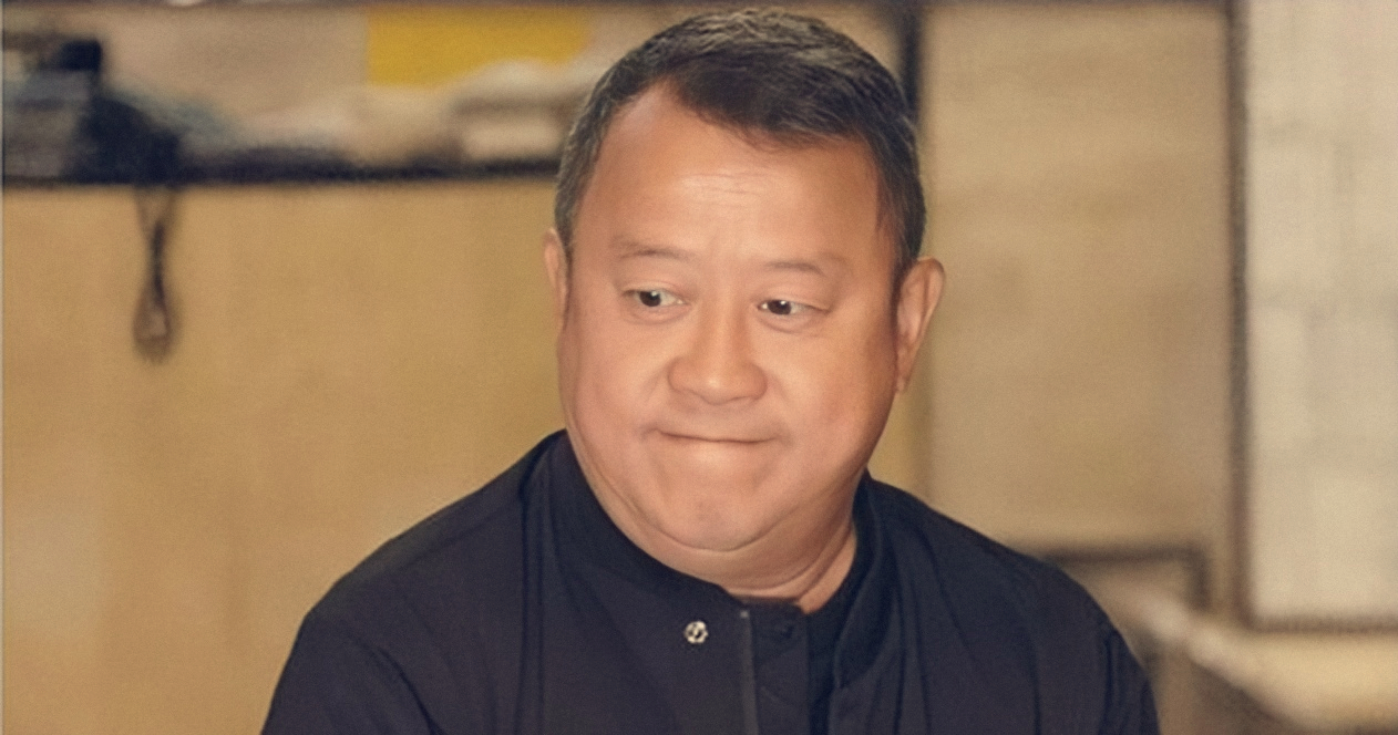 “三姓家奴”马德，曾让向华胜脸面挂不住，为*债追**肢解同门大佬