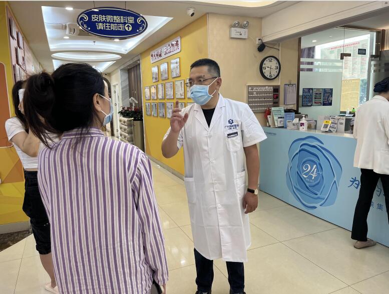 广州海峡谢占军：只有打起十分的精神，才能将手术做到零误差