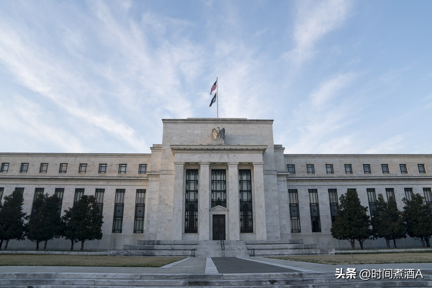 “称霸”世界70年,去美元潮为何偏发生在2023年?伟人的话正在应验