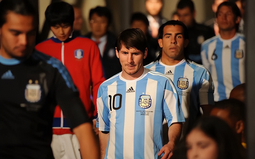 卡塔尔世界杯投资2200亿,卡塔尔世界杯钱花到哪了