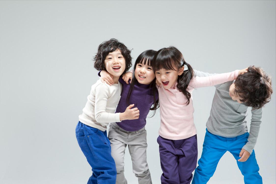 “我讨厌你、不跟你玩”，孩子交友被排挤，高情商妈妈这样化解