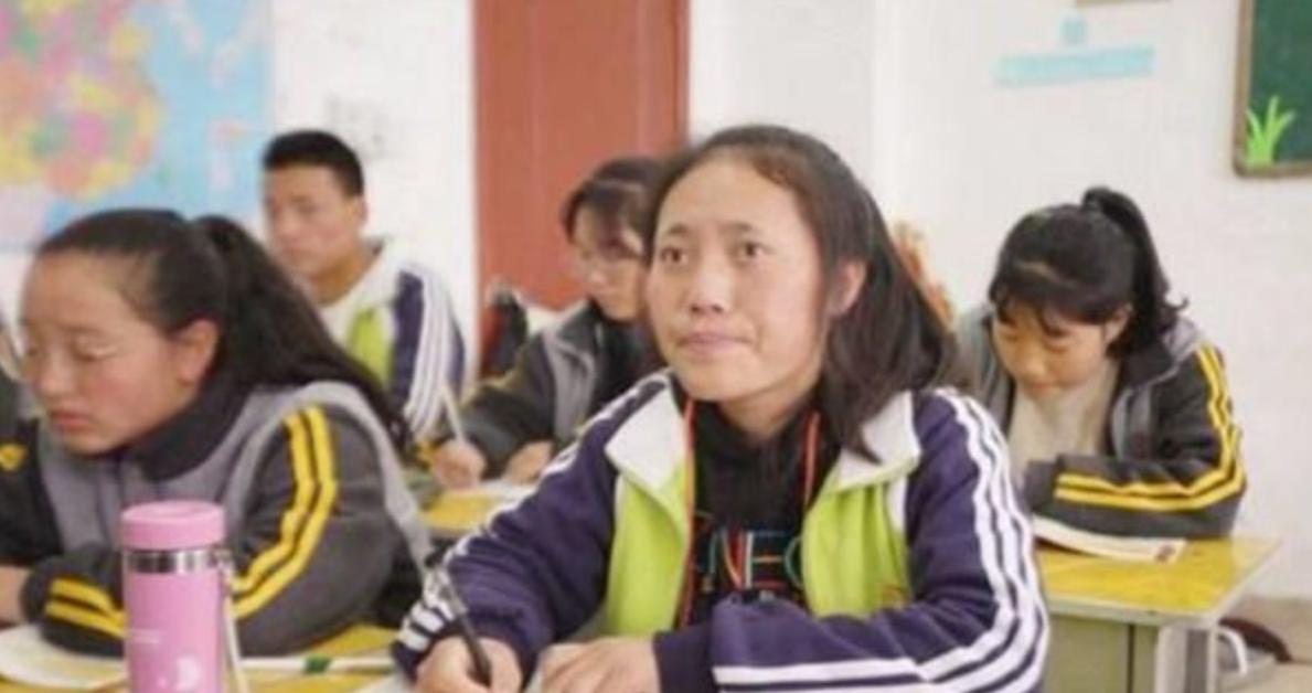 资助女孩上学被拒,贫困女孩给马云寄老母鸡