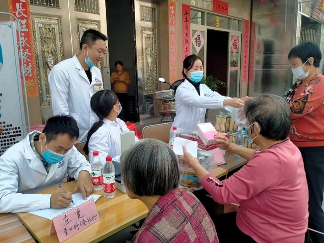 情系桑梓造福乡里义诊活动,潮阳义诊