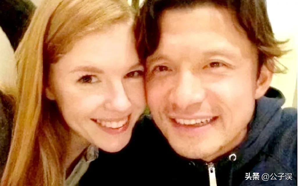 一张和冯小刚的“夜宿门”照片,彻底撕下了沈星的遮羞布