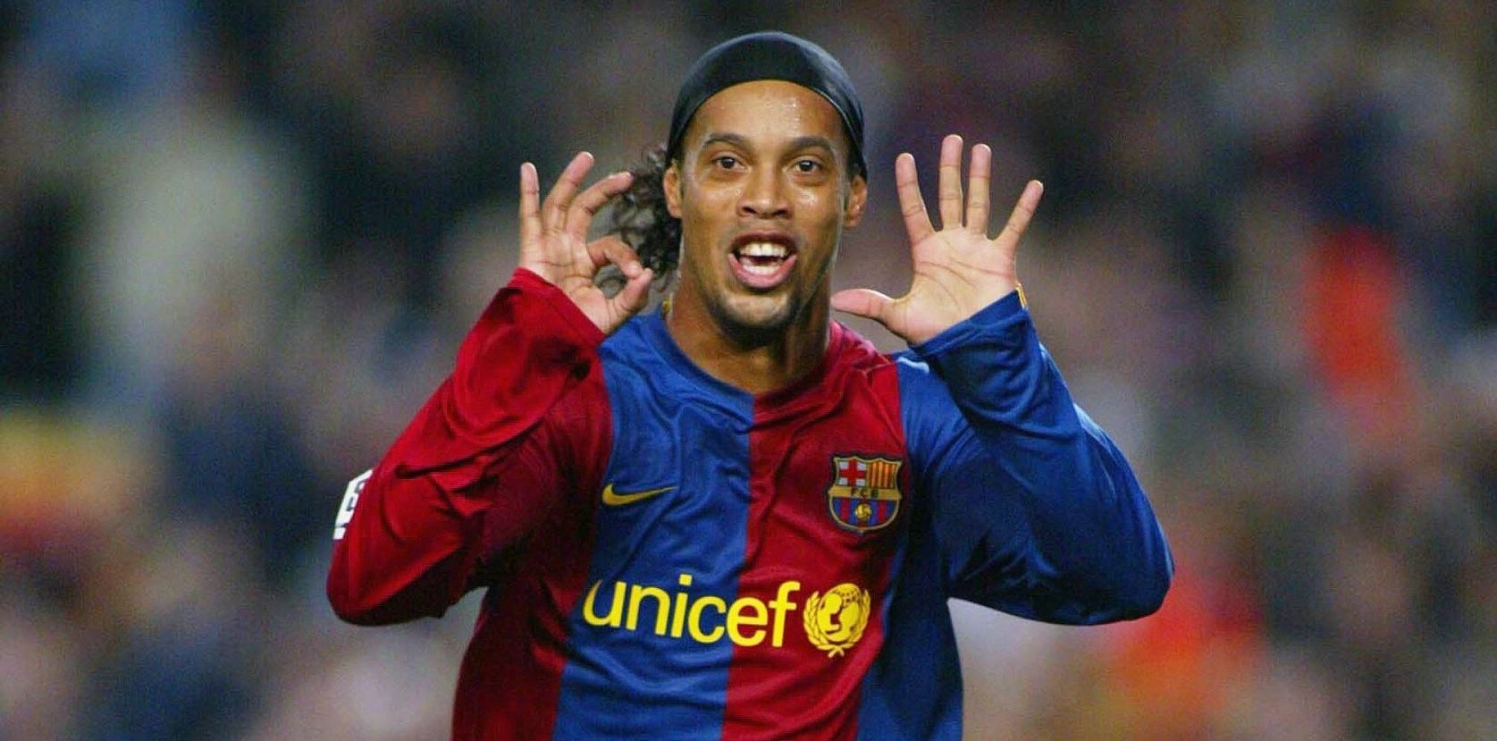 历史巴西球星排行前十名,巴西历史足球巨星排名前十名