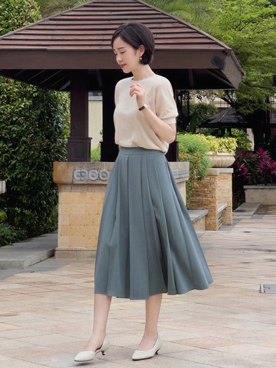 今年最流行的小白鞋小个子穿了,鞋子推荐不要平底鞋