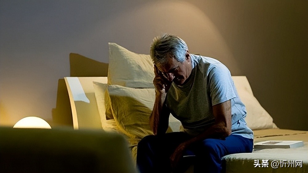 睡眠好的人延缓衰老,老人睡眠少吃什么提高夜间睡眠