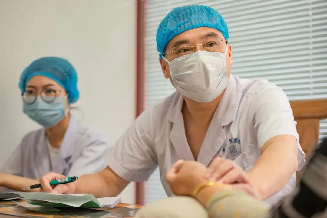 术后咳嗽久难愈中医妙方巧化解,肺部术后感冒咳嗽中医怎么调理