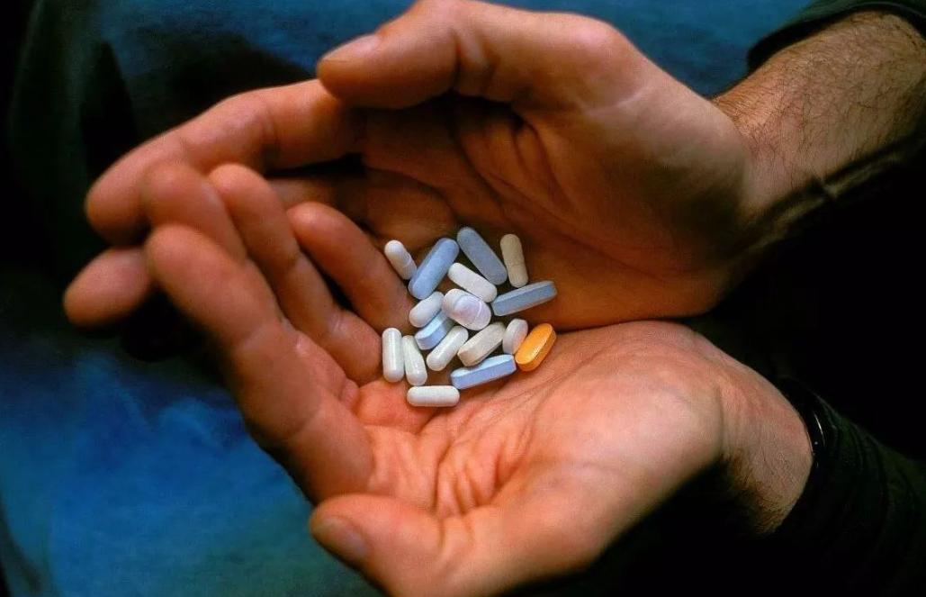 女生首次出血多久可以愈合,女生首次出血多久能愈合