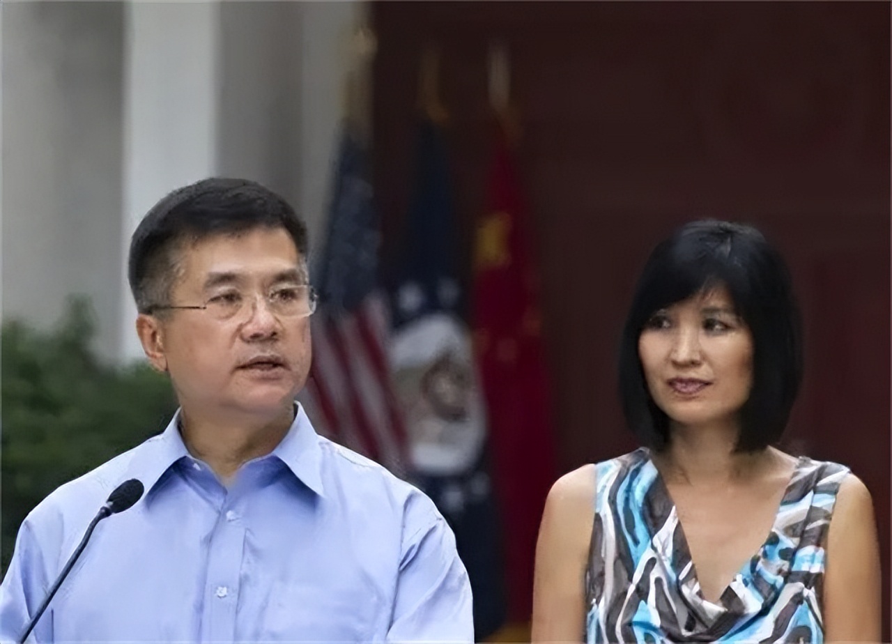 骆家辉之前的美国驻华大使,骆家辉前任大使