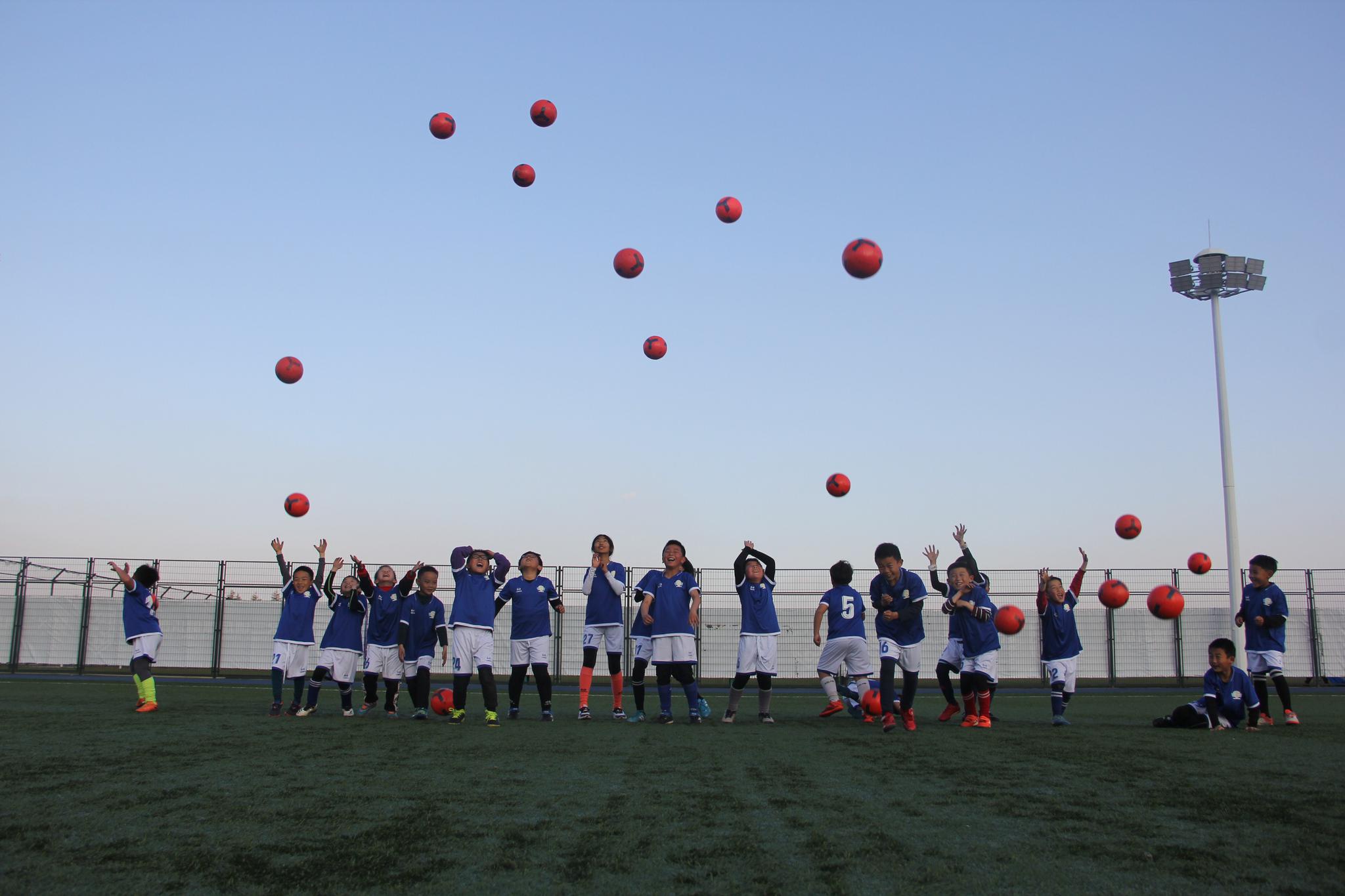 足球夏令营有哪些活动,足球为主题的夏令营