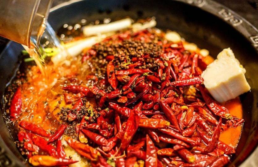 大渝火锅和小龙坎哪个名气高,名气大的四川火锅