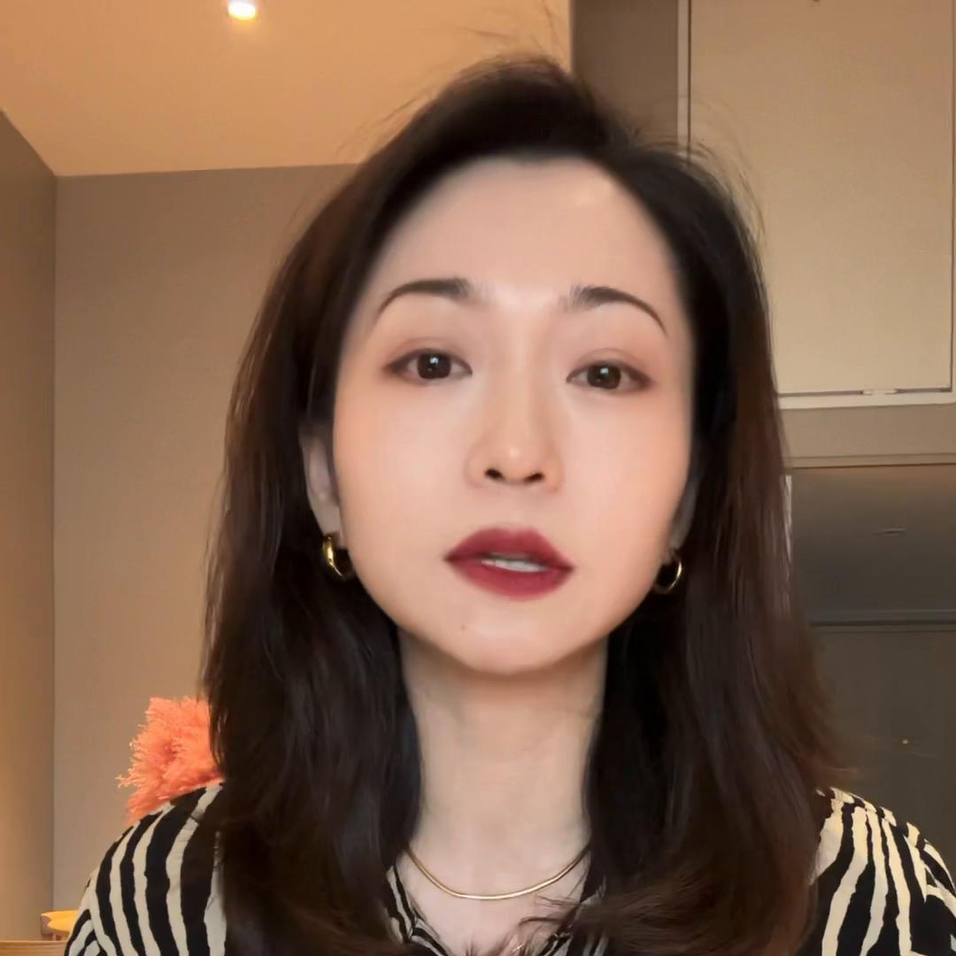 选场地？选策划？nonono，先开会~#新娘备婚