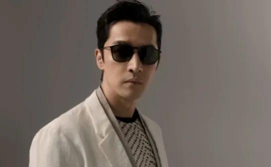 胡歌阿玛尼星光系列高定,giorgioarmani胡歌西装