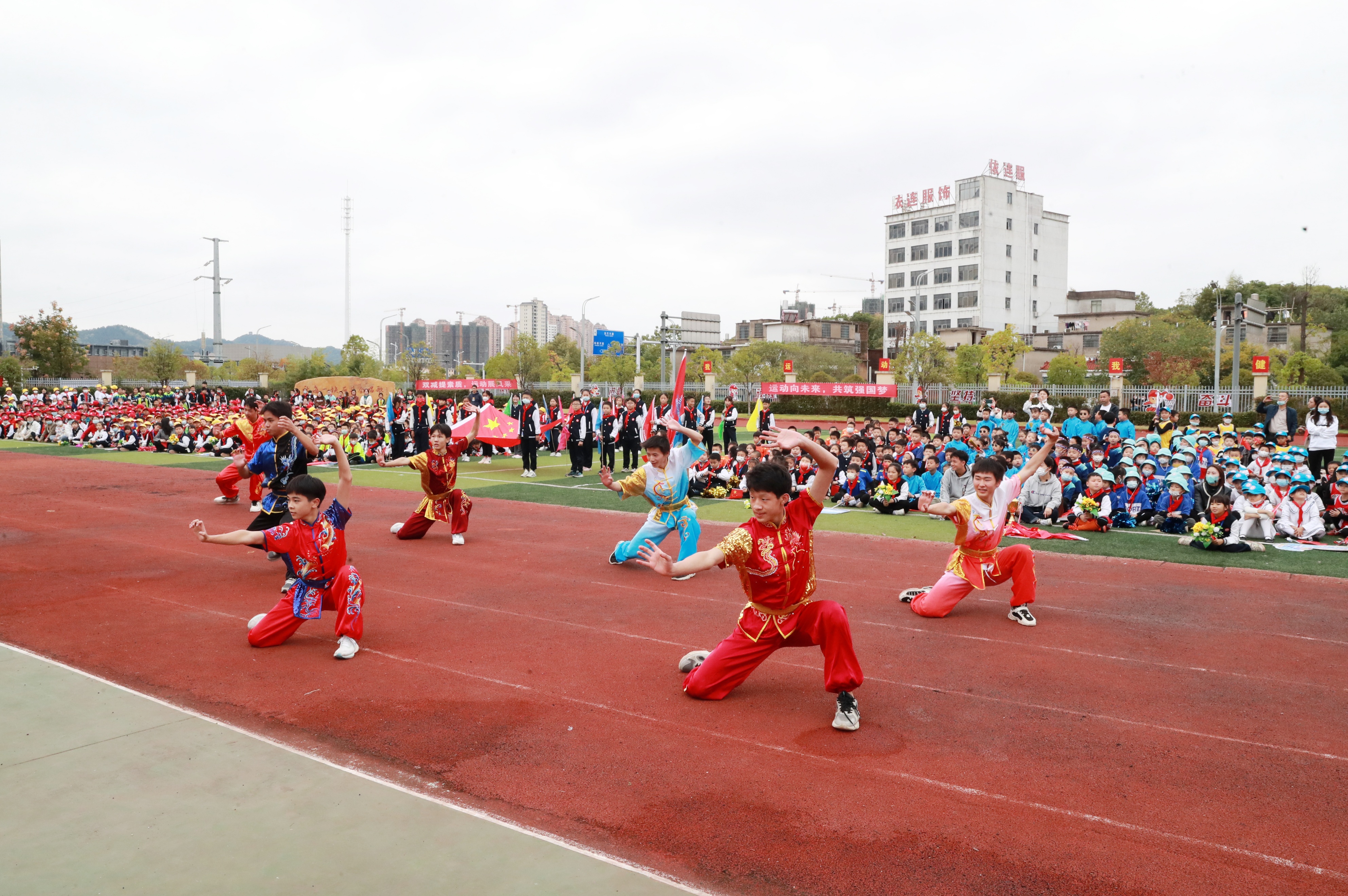 “放飞足球,点燃梦想”上饶市第二十小学举办第五届“跃石”足球节