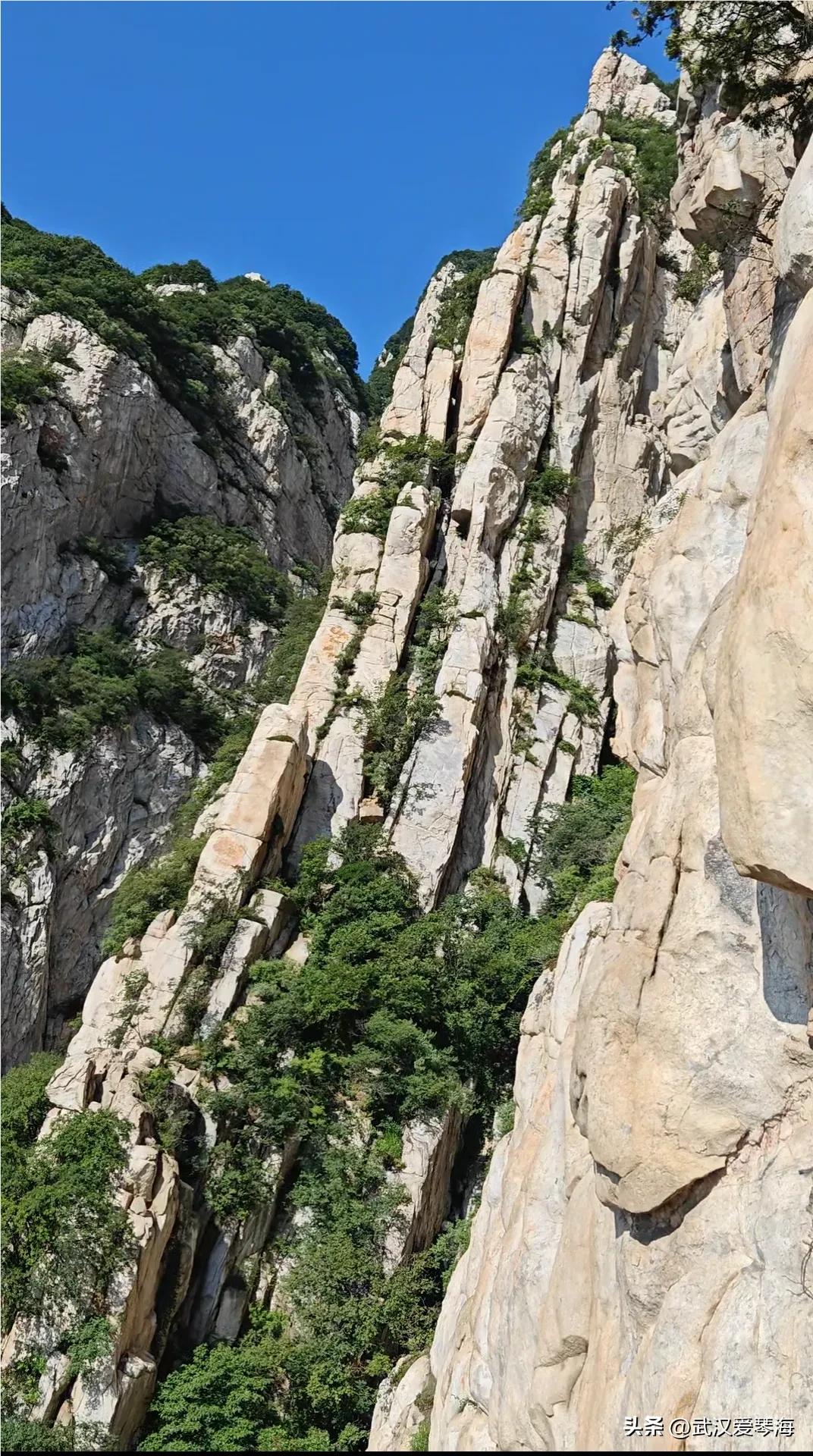 嵩山鱼道鱼脊线全景,嵩山虎头崖攀爬