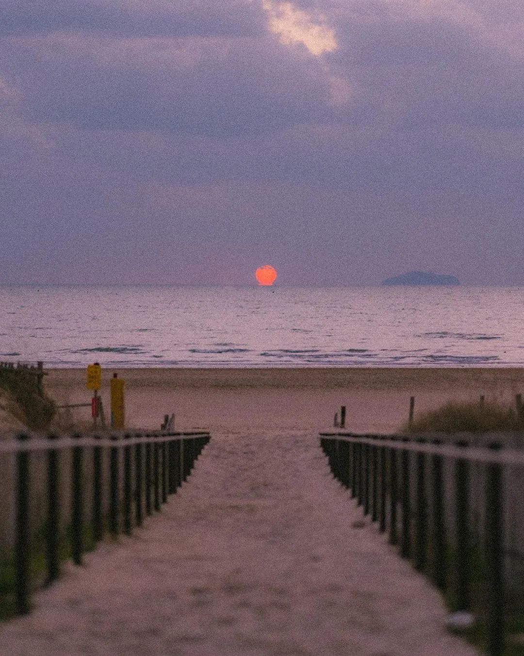 宁可欠钱不欠人情是什么意思 (人情不能欠钱不能欠)