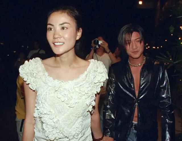 谢霆锋王菲现在结婚了吗,谢霆锋王菲现在还在恋爱吗