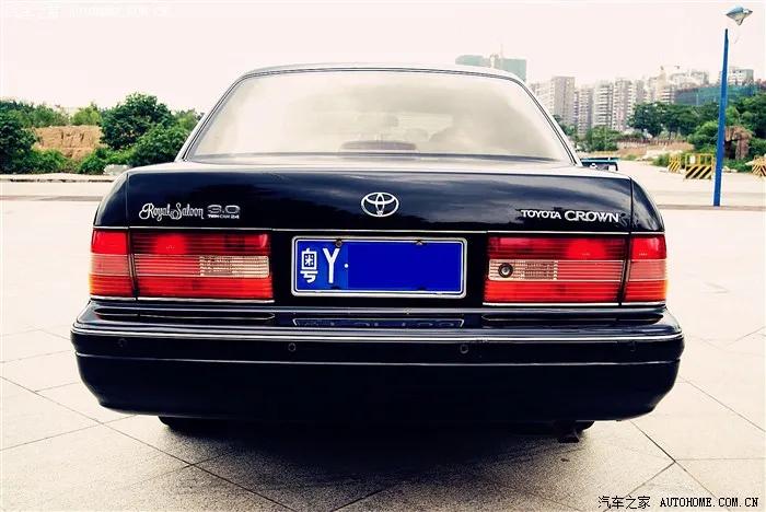 开箱报告|情怀有价！其辉1:18丰田皇冠JZS155汽车模型