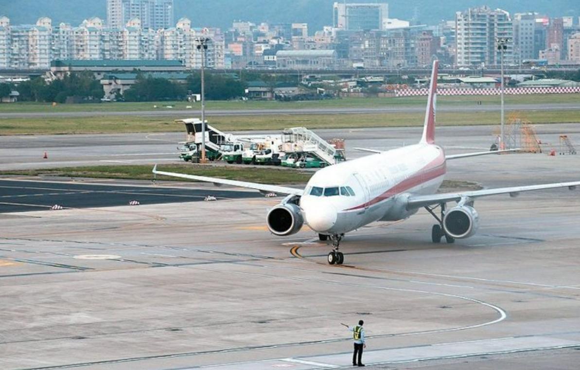 1993年一采购员私吞1.8万公款，劫机潜逃台湾，工具仅是一块肥皂