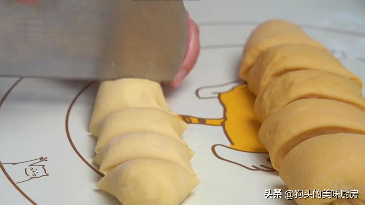 低筋面粉怎么做毛毛虫,面粉毛毛虫零食怎么做