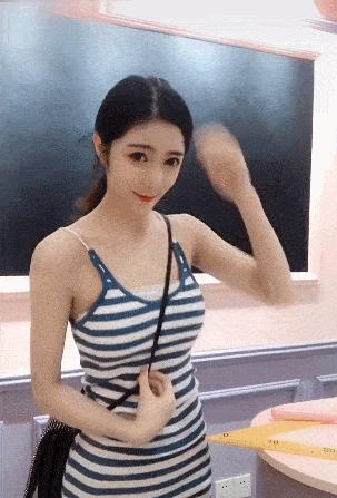 女孩子看见照片后就发个哈哈哈,姑娘不是什么照片都能随便发的