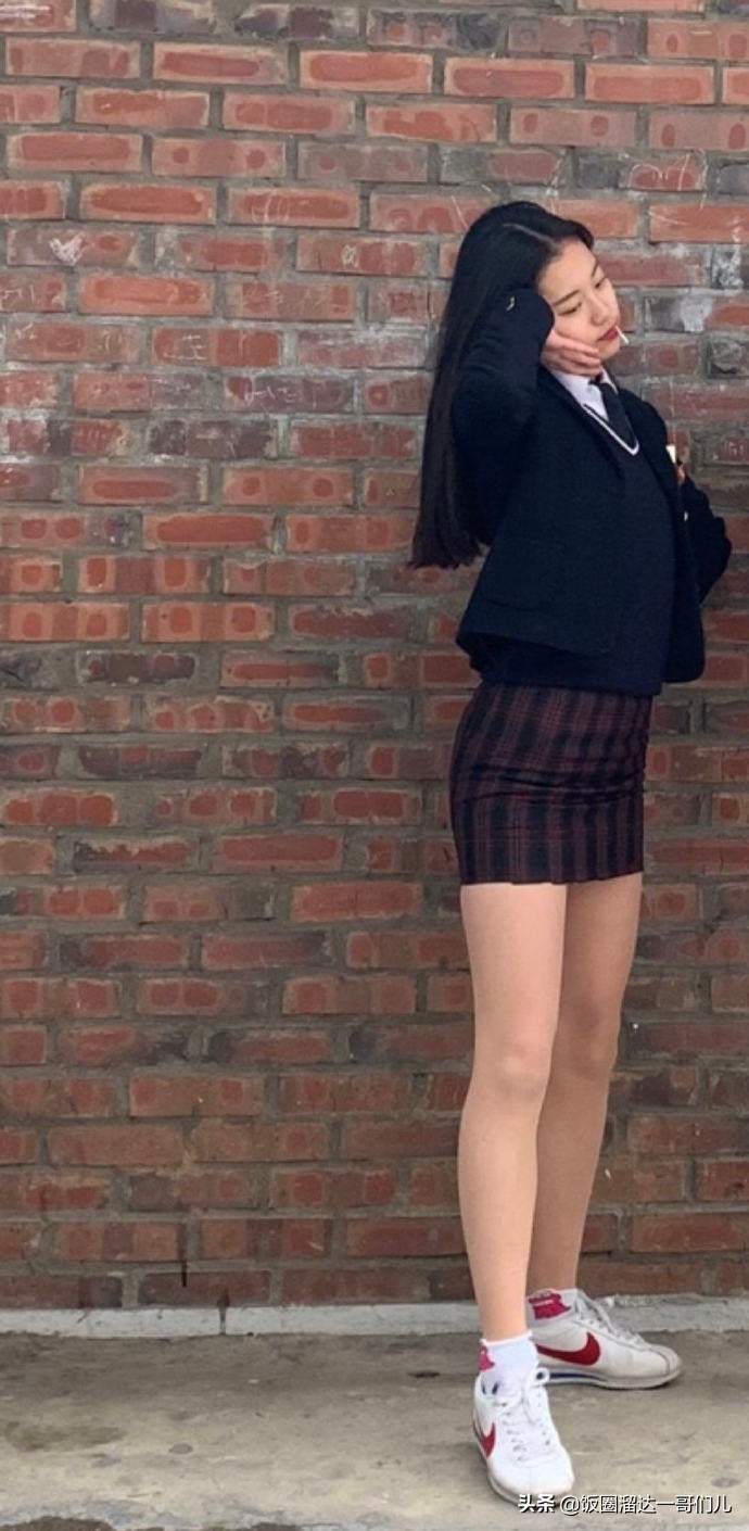 女团金佳蓝个人资料,新女团lesserafim