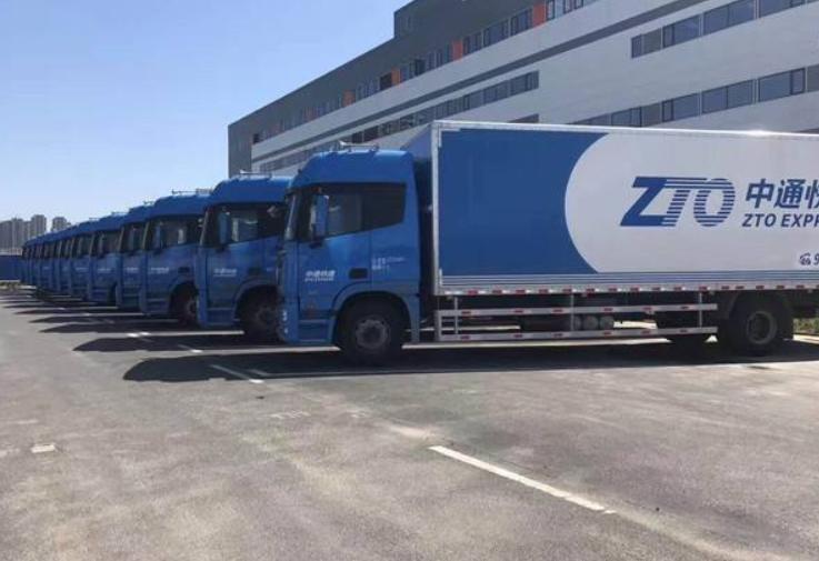 双11快递员送快递辛苦,日均送货5亿件双11快递小哥辛苦了