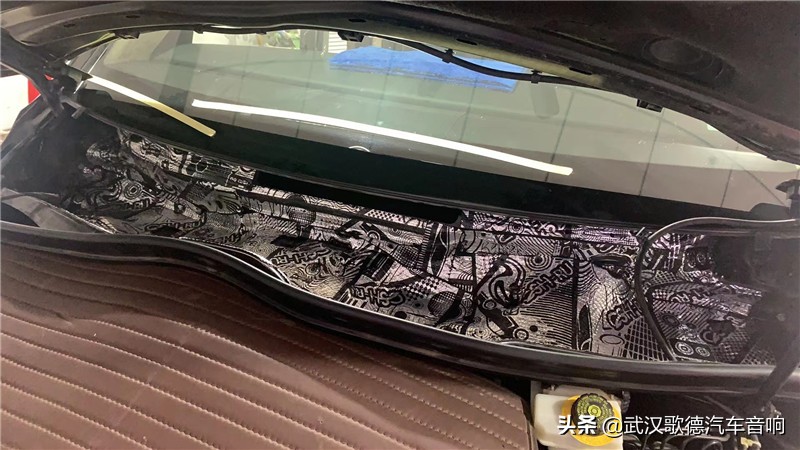 威霆隔音降噪改装,奔驰威霆汽车隔音降噪