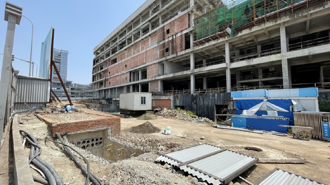 杨家坪中迪广场什么时候停工,烂尾楼复工隐患